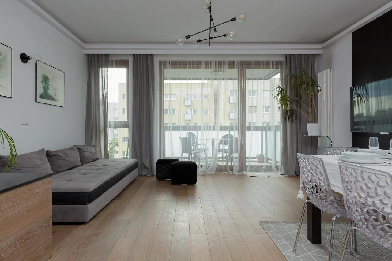 Ogrodowa 48 Modern Apartment by Renters Warszawa Polska